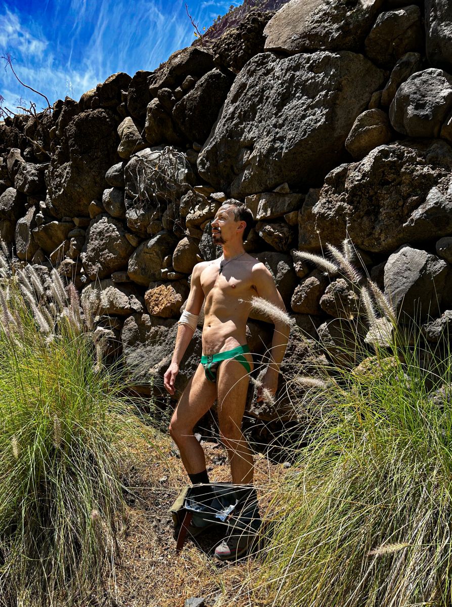 1BB3FE7D-1AF9-4B49-864C-4277DA9DDDA7