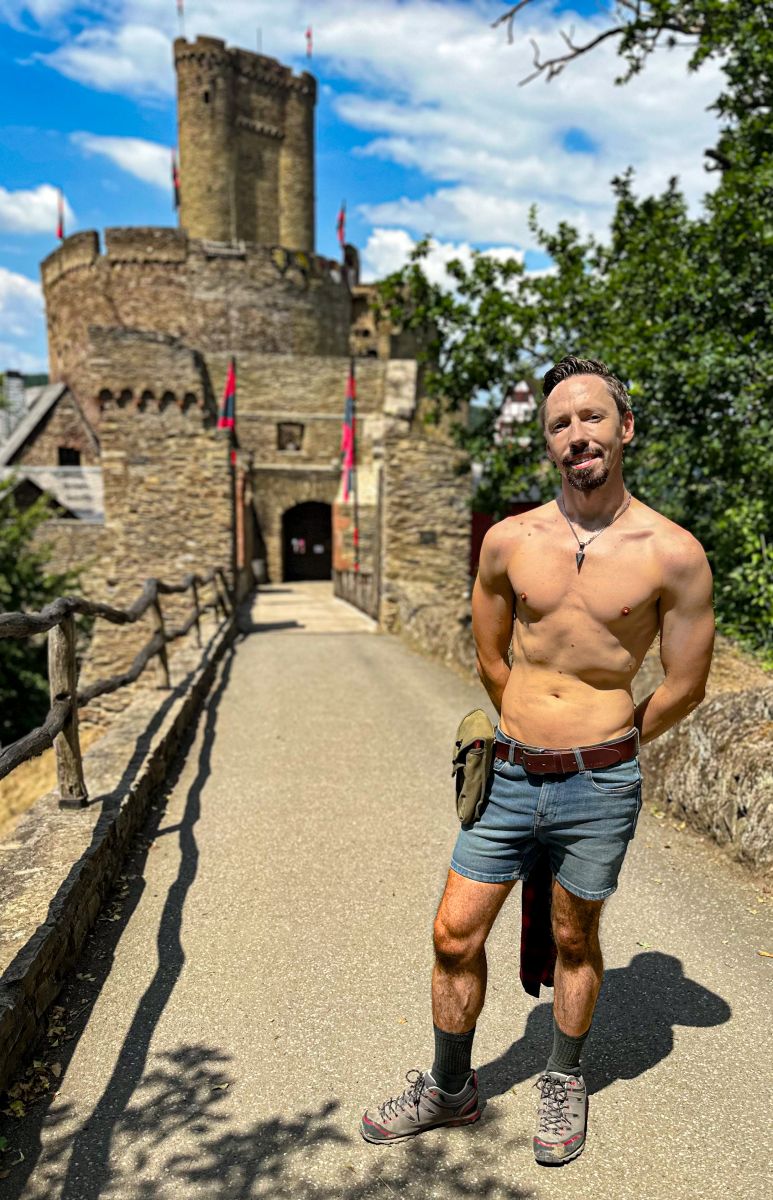 765E411B-7ED9-43BC-8767-2564B5E49008