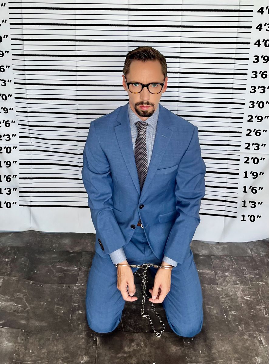 8240F2C7-B83E-441B-8193-304A2950B852