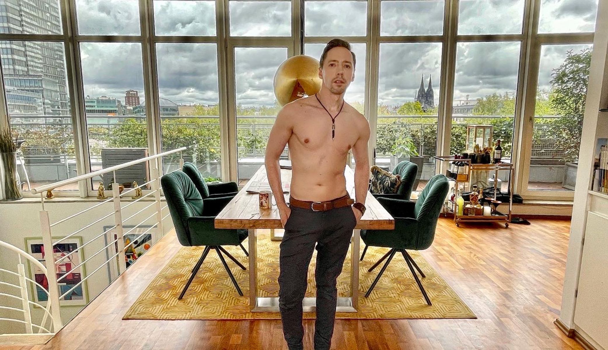 9189DBC7-C932-4864-BD01-AB83FC7A1776