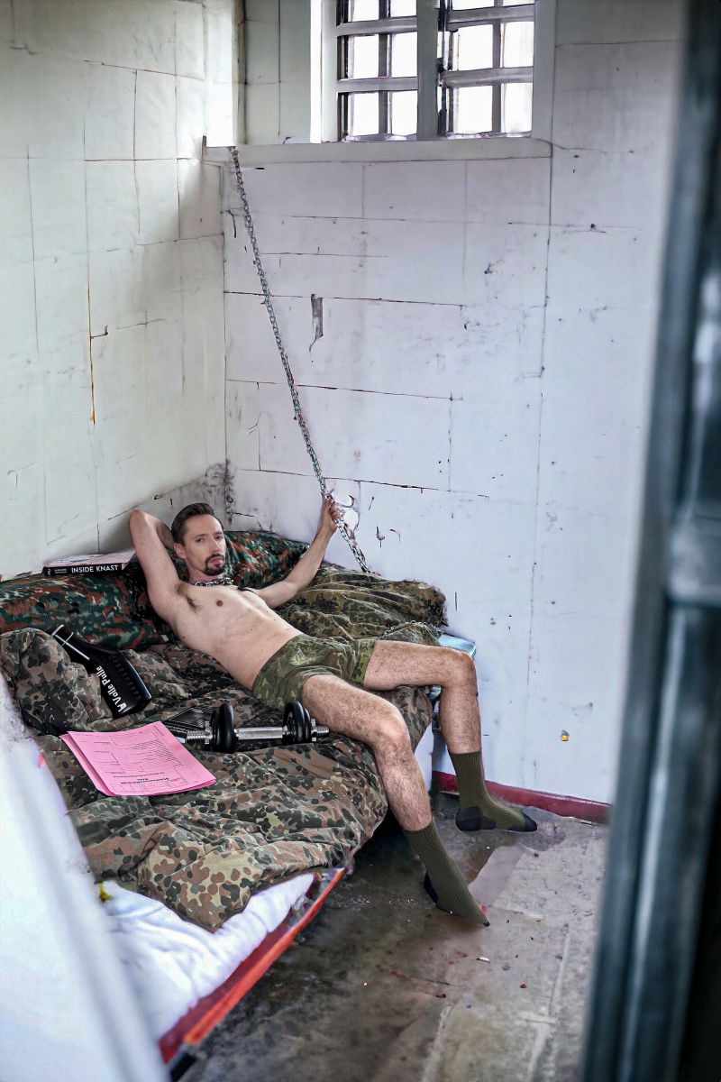 B1E9B964-7C7C-4FF9-A241-CF33A4655401