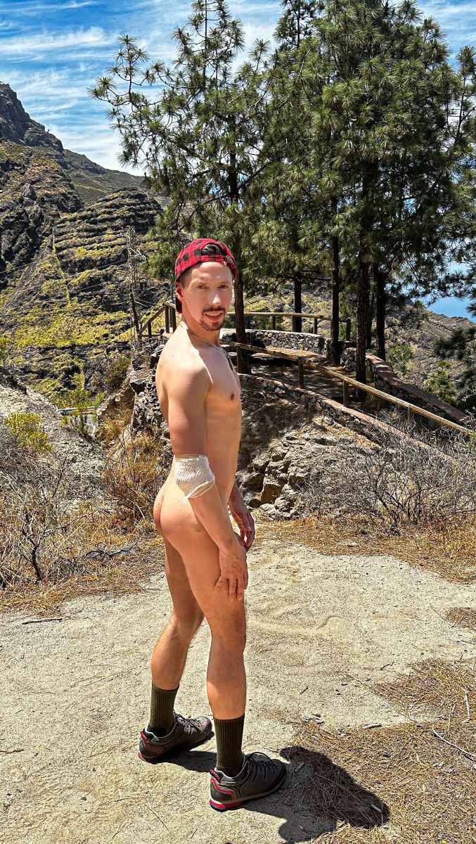 BEFFBABD-D918-41E1-B92A-A9AE6BDFA924