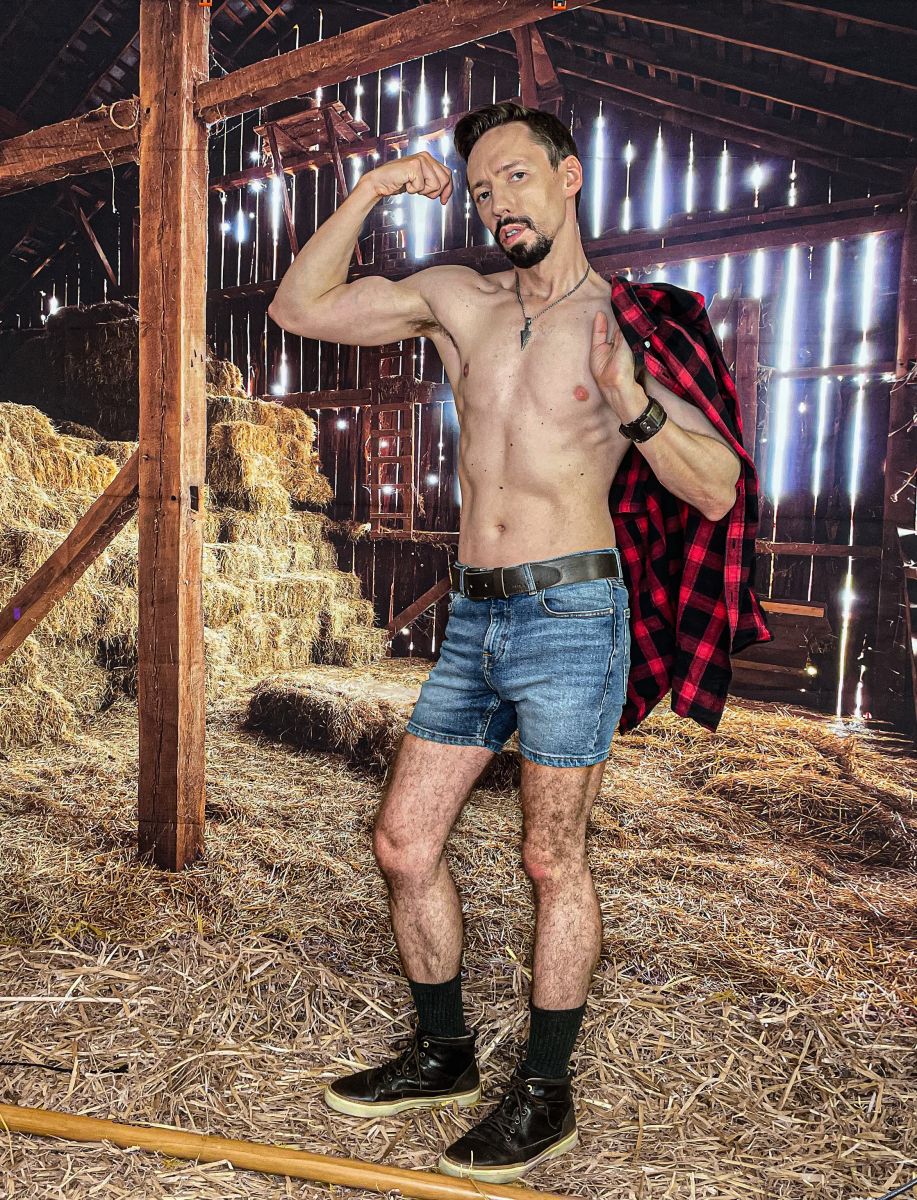 C479C8FF-ACDD-44E5-A65E-BF58B83DF403